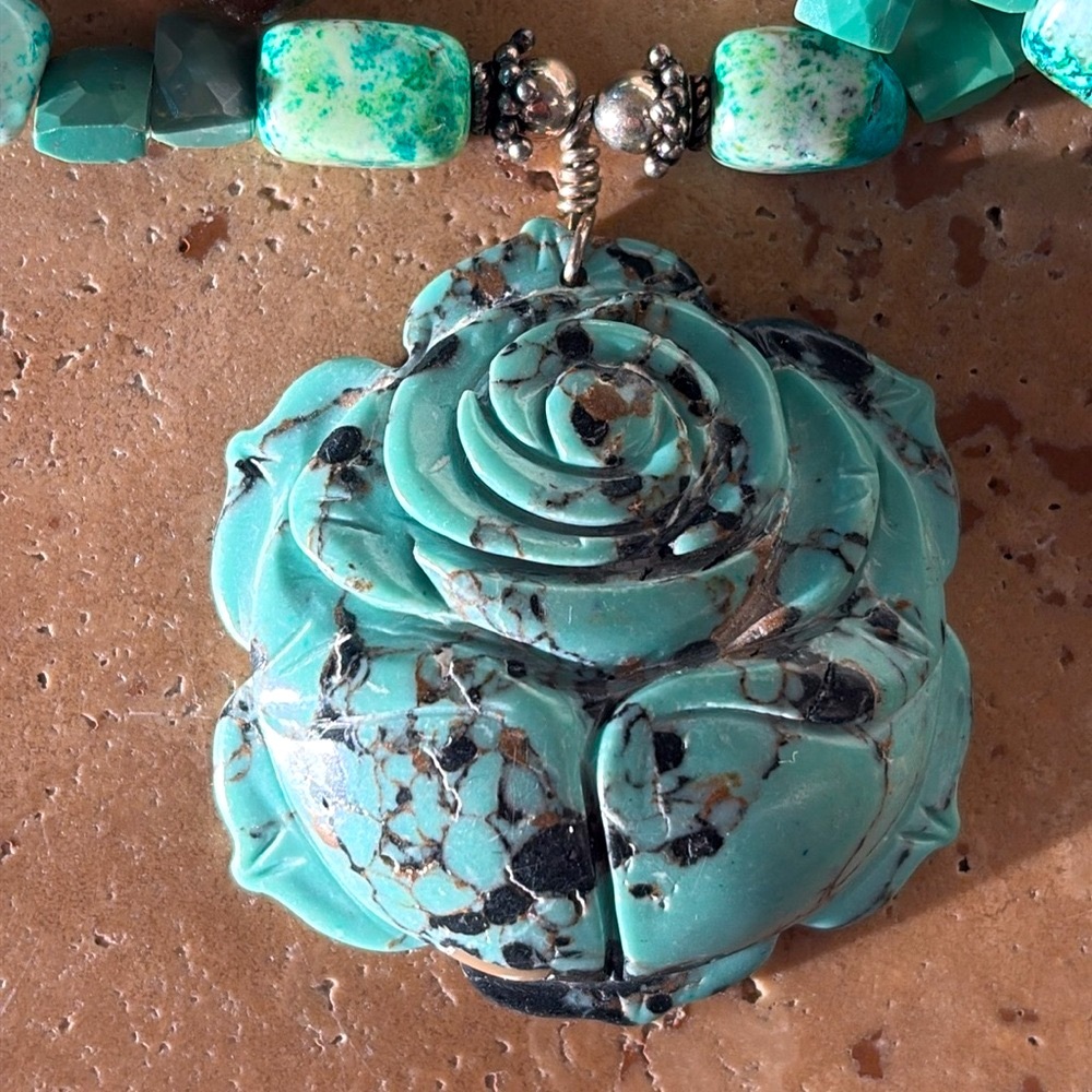 Bejewel Carroll Dorsey Walker Artisan Turquoise Necklace w/large carved stone